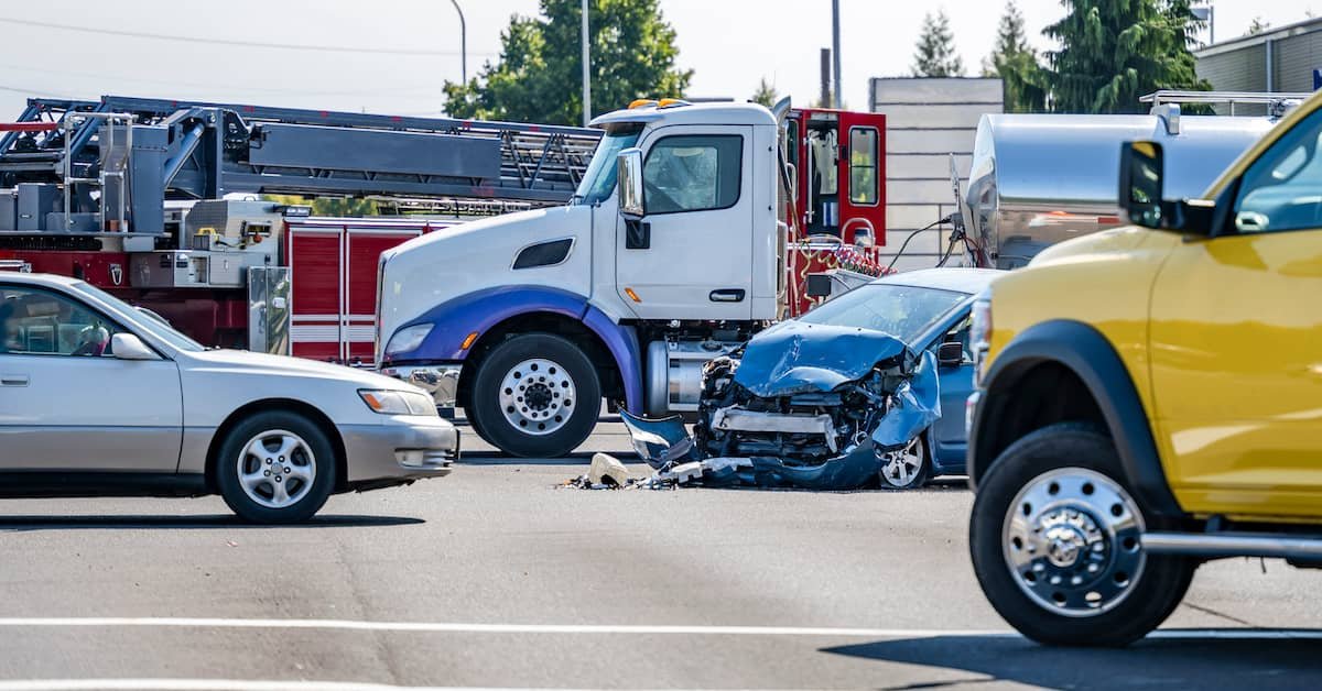 How A Semi Truck Lawyer Handles Multiple Defendant Claims